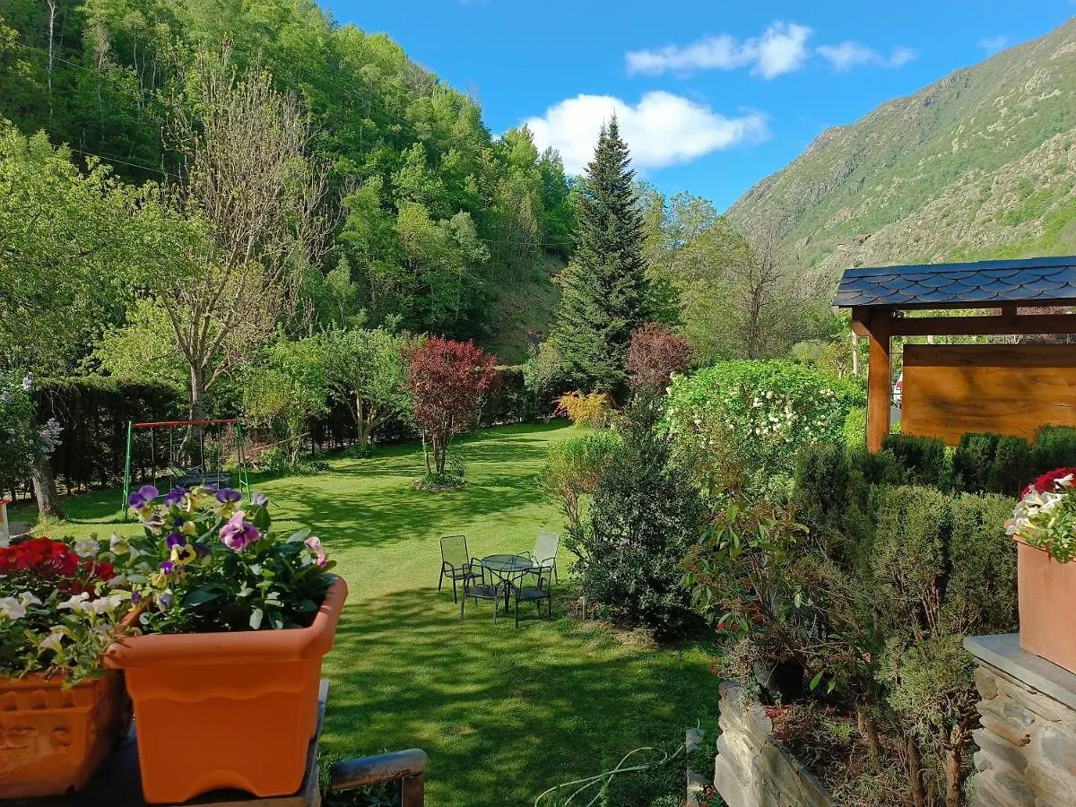 Hotel Estanys Blaus Tavascan Spain