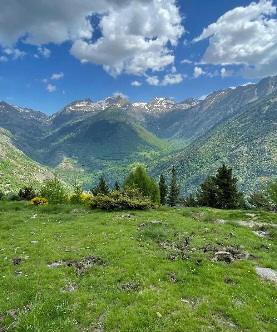 Hotel Estanys Blaus Tavascan