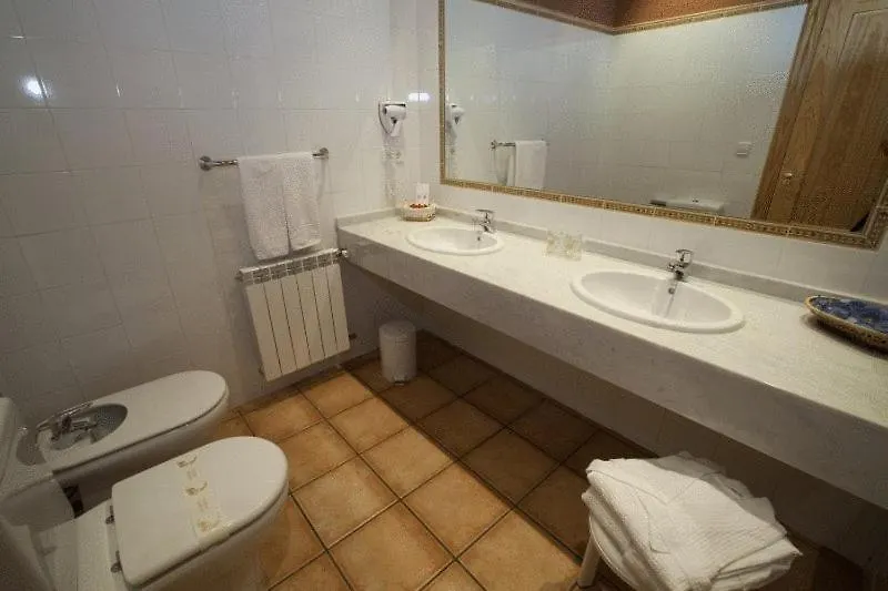 ***  Hotel Estanys Blaus Tavascan Espagne